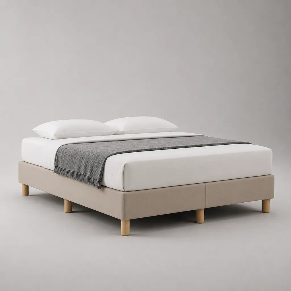 Polsterbett ohne Kopfteil, Doppelbett mit Stoffbezug und Holzfüßen, Beige/Natur, 180 × 200 cm